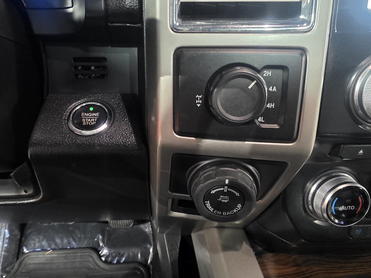 Ford F-150 4WD SuperCab 145" Lariat 2016