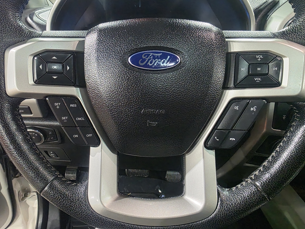 Ford F-150 4WD SuperCab 145" Lariat 2016