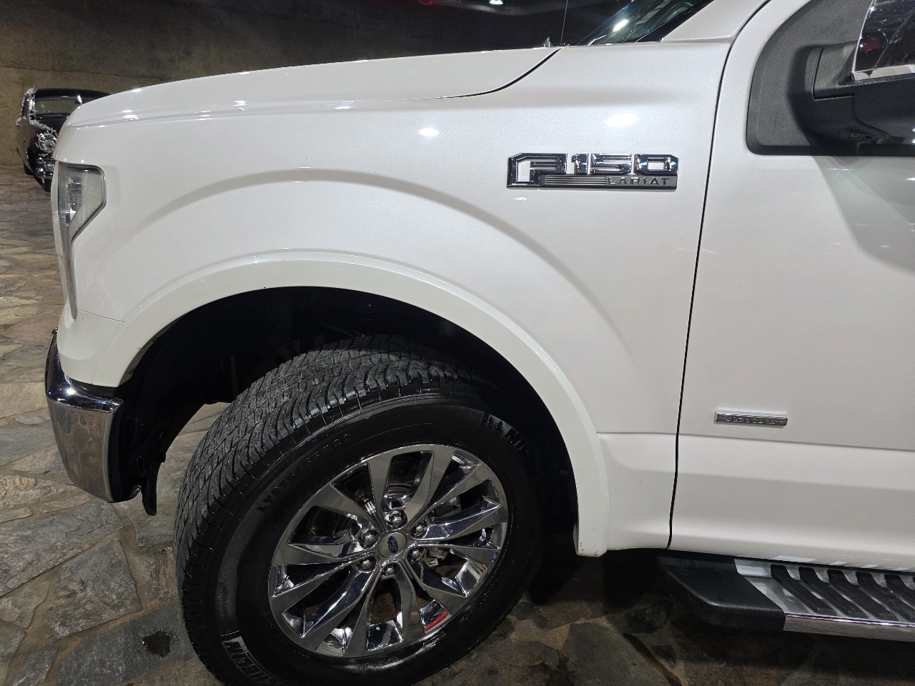 Ford F-150 4WD SuperCab 145" Lariat 2016