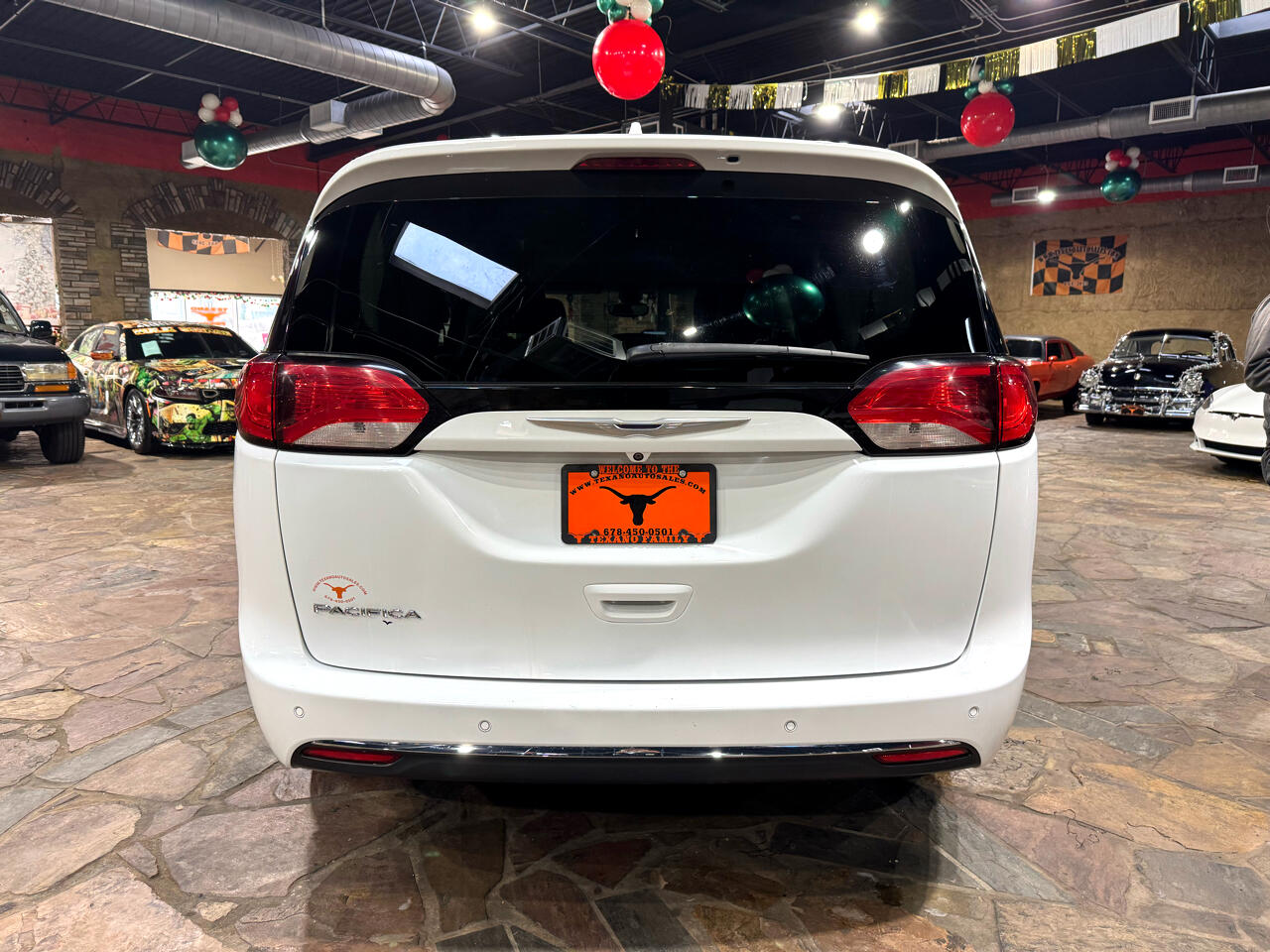 Chrysler Pacifica Touring-L Plus FWD 2017