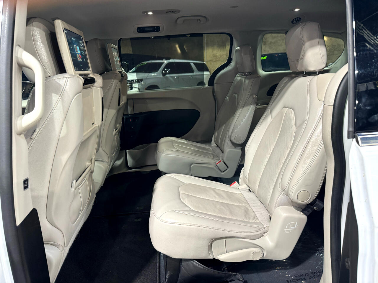 Chrysler Pacifica Touring-L Plus FWD 2017