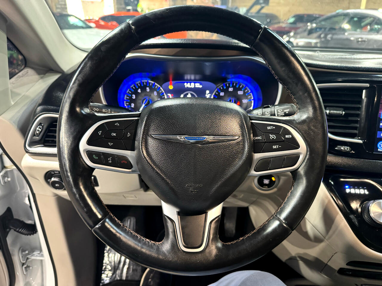 Chrysler Pacifica Touring-L Plus FWD 2017