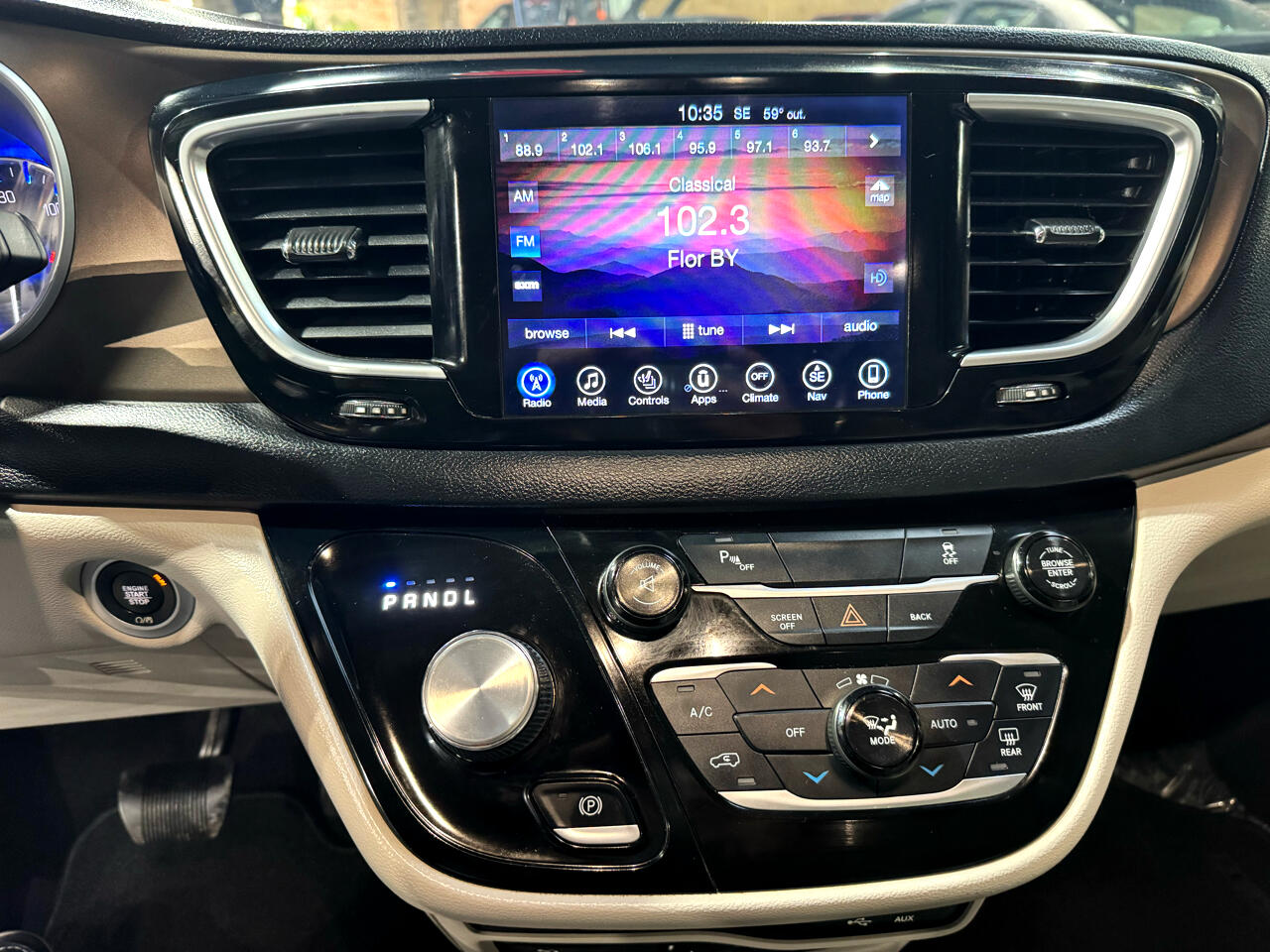 Chrysler Pacifica Touring-L Plus FWD 2017