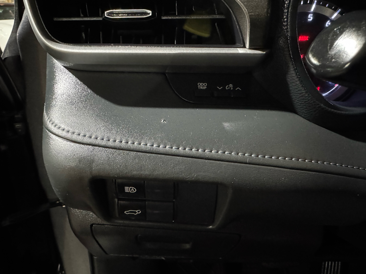 Toyota Highlander LE FWD (Natl) 2022