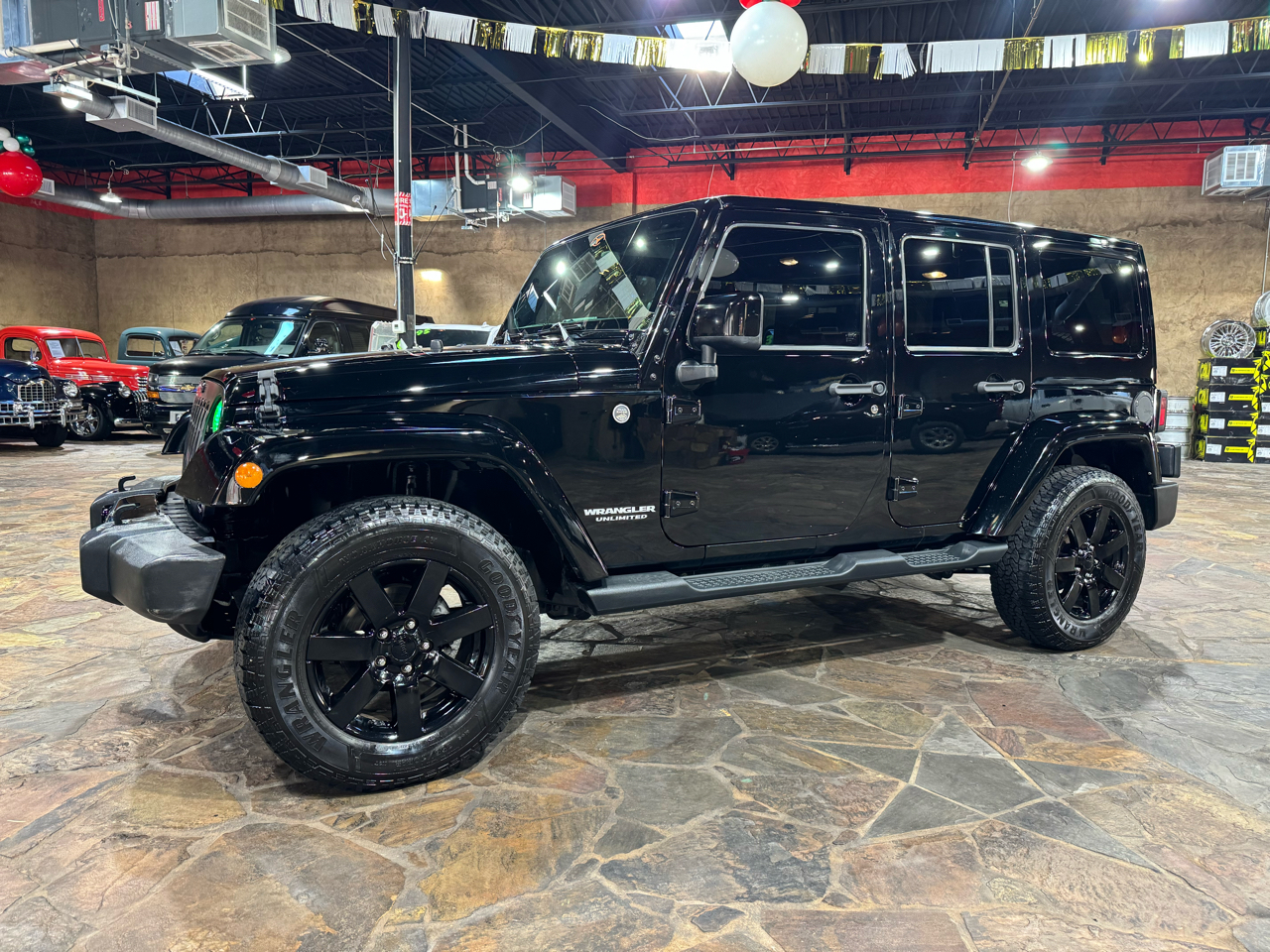 Jeep Wrangler Unlimited 4WD 4dr Sahara 2014