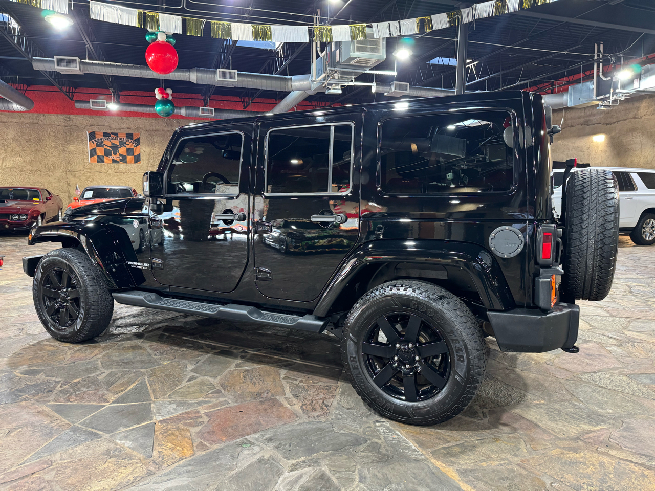 Jeep Wrangler Unlimited 4WD 4dr Sahara 2014