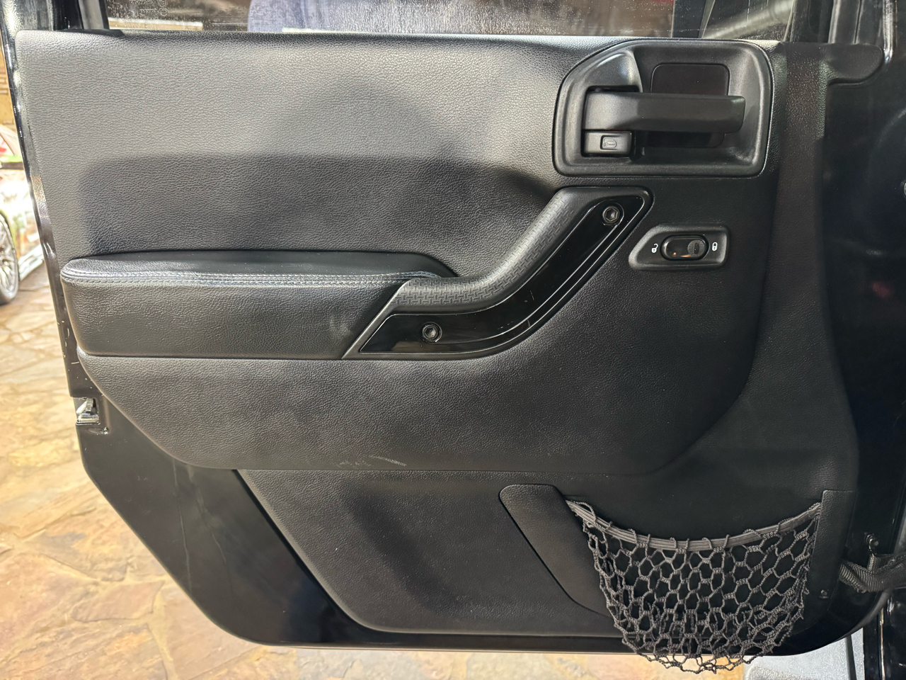 Jeep Wrangler Unlimited 4WD 4dr Sahara 2014