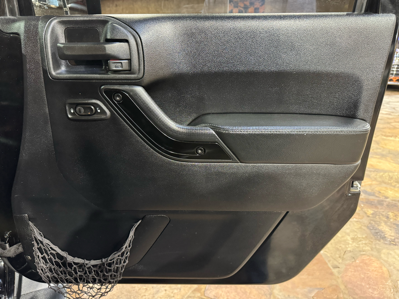 Jeep Wrangler Unlimited 4WD 4dr Sahara 2014