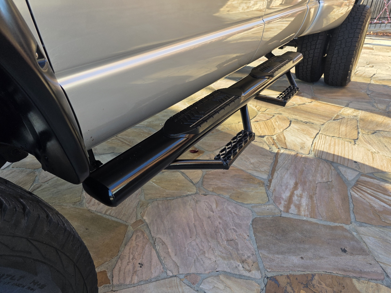 Dodge Ram 3500 4dr Quad Cab 160.5" WB DRW 4WD SLT 2005