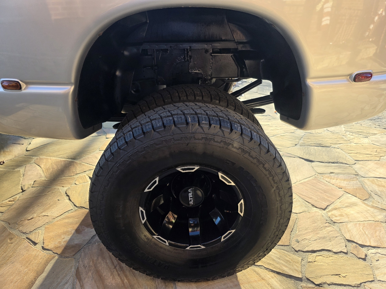 Dodge Ram 3500 4dr Quad Cab 160.5" WB DRW 4WD SLT 2005