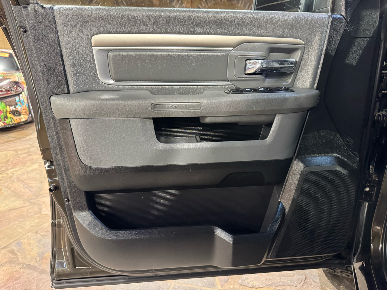 RAM 1500 2WD Crew Cab 140.5" Lone Star 2013