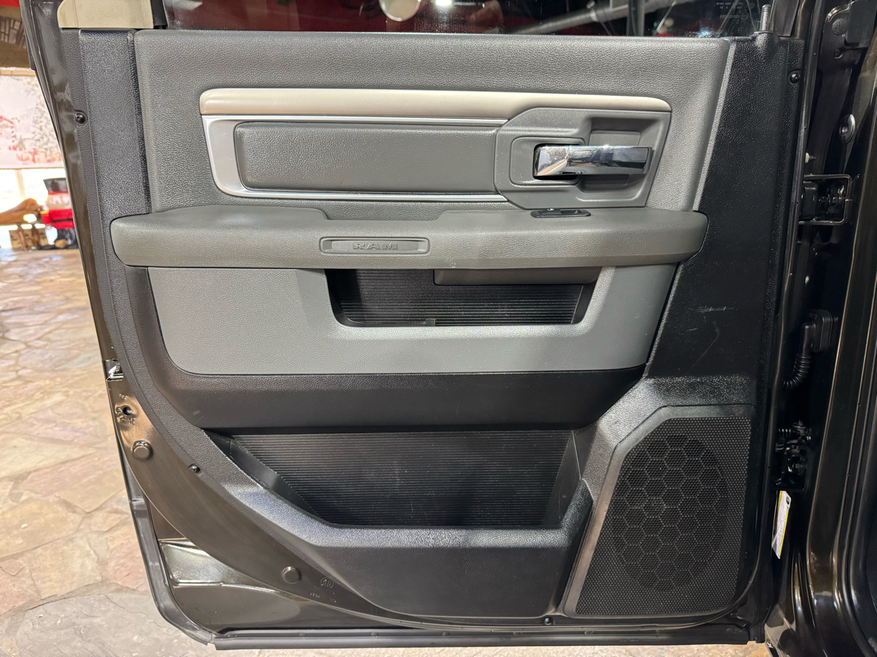 RAM 1500 2WD Crew Cab 140.5" Lone Star 2013