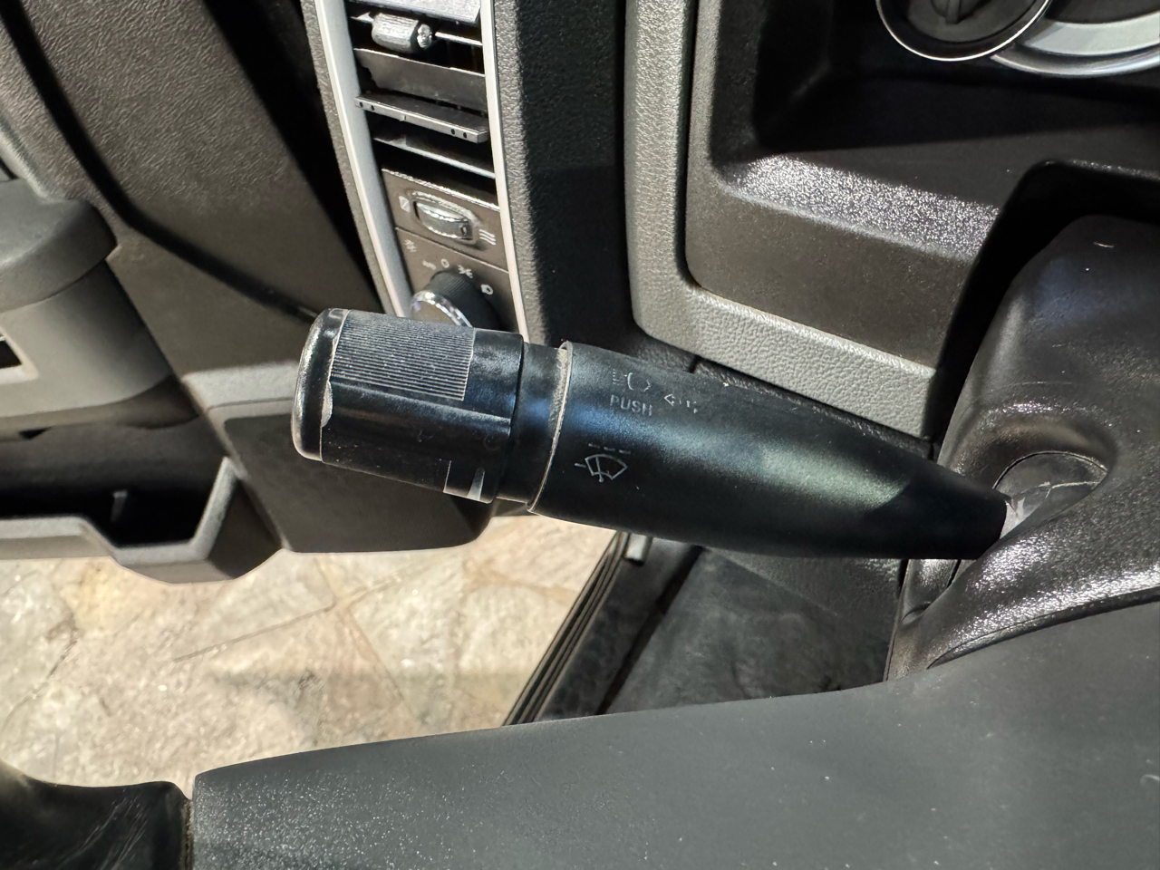 RAM 1500 2WD Crew Cab 140.5" Lone Star 2013