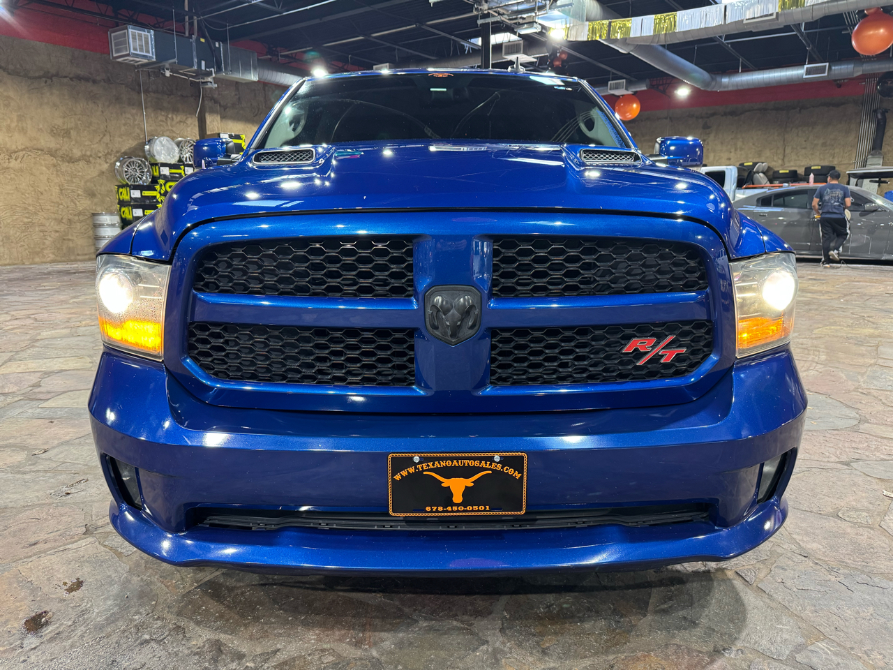 RAM 1500 2WD Reg Cab 120.5" Sport 2015