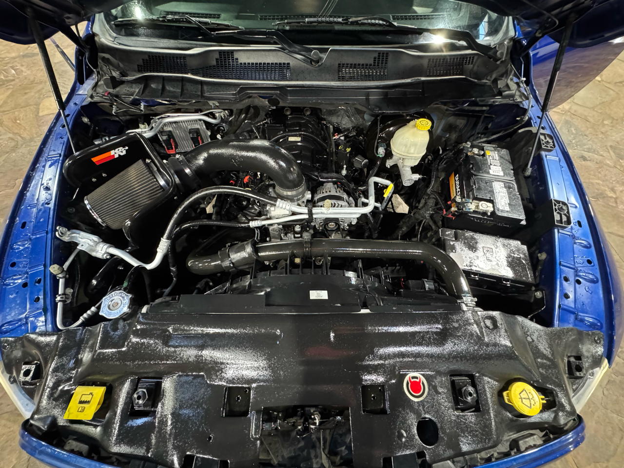 RAM 1500 2WD Reg Cab 120.5" Sport 2015