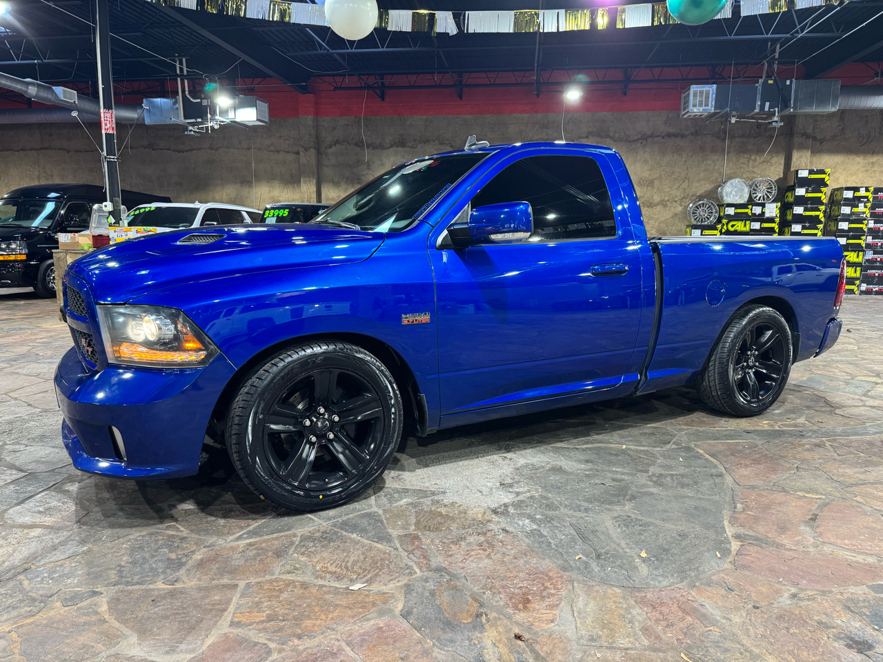 RAM 1500 2WD Reg Cab 120.5" Sport 2015