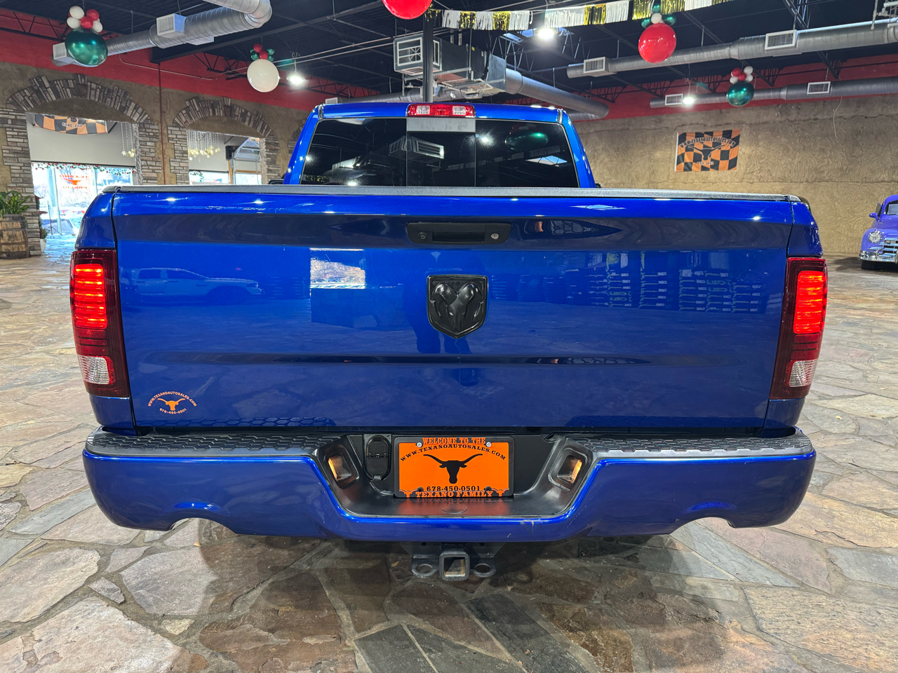 RAM 1500 2WD Reg Cab 120.5" Sport 2015