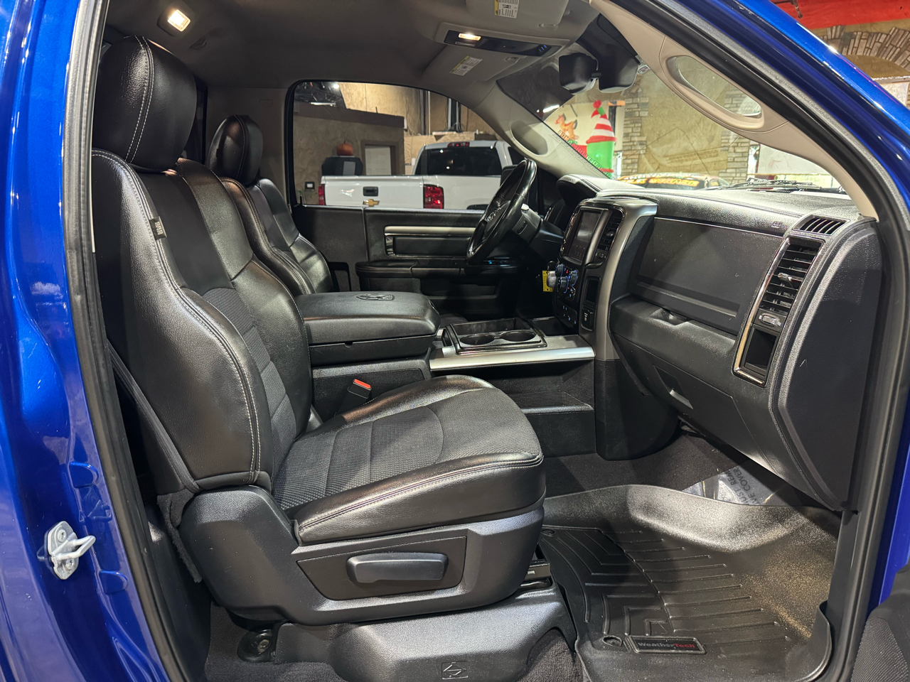 RAM 1500 2WD Reg Cab 120.5" Sport 2015