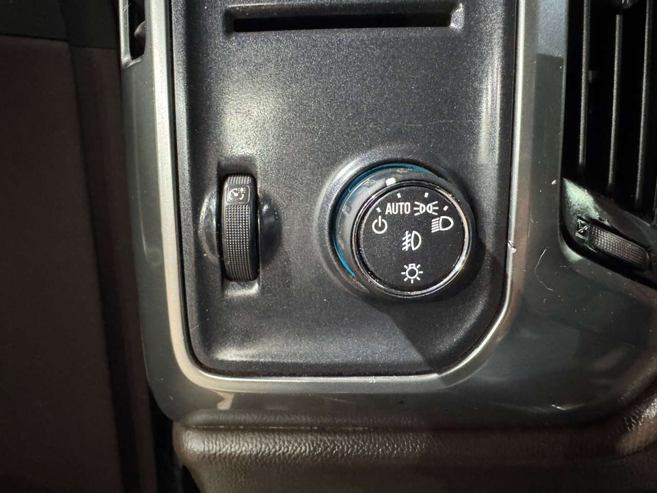 Chevrolet Silverado 1500 2WD Crew Cab 143.5" LT w/1LT 2016