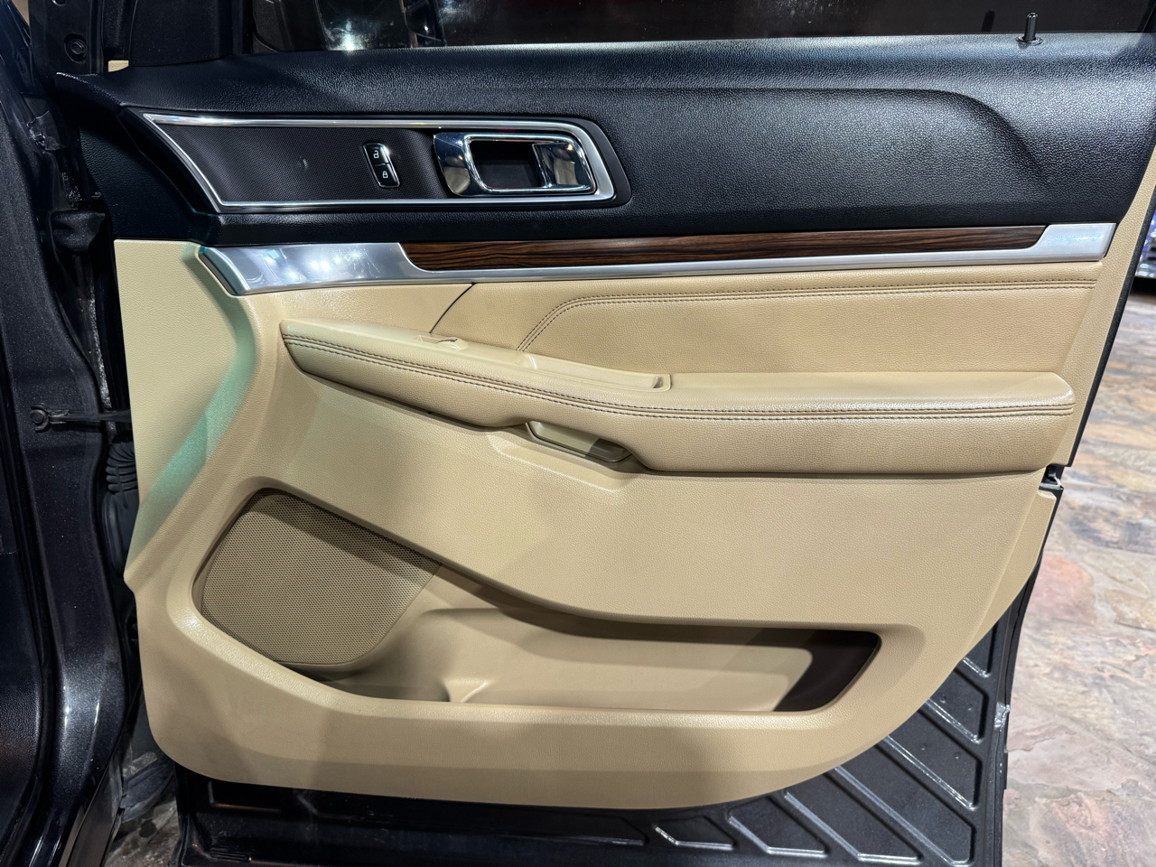 Ford Explorer FWD 4dr Limited 2016