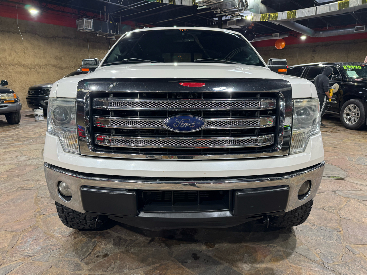 Ford F-150 4WD SuperCrew 145" Lariat 2014