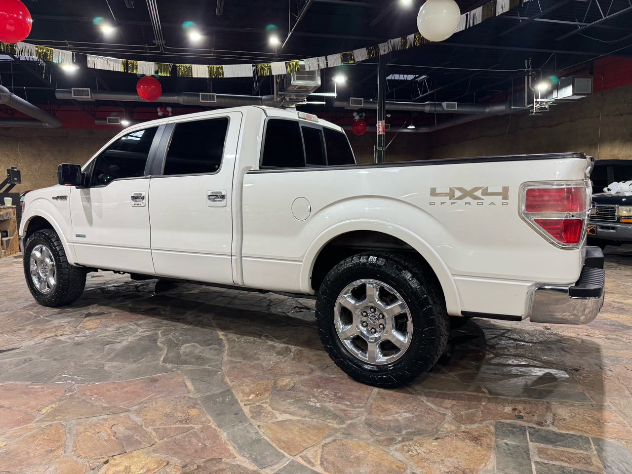 Ford F-150 4WD SuperCrew 145" Lariat 2014