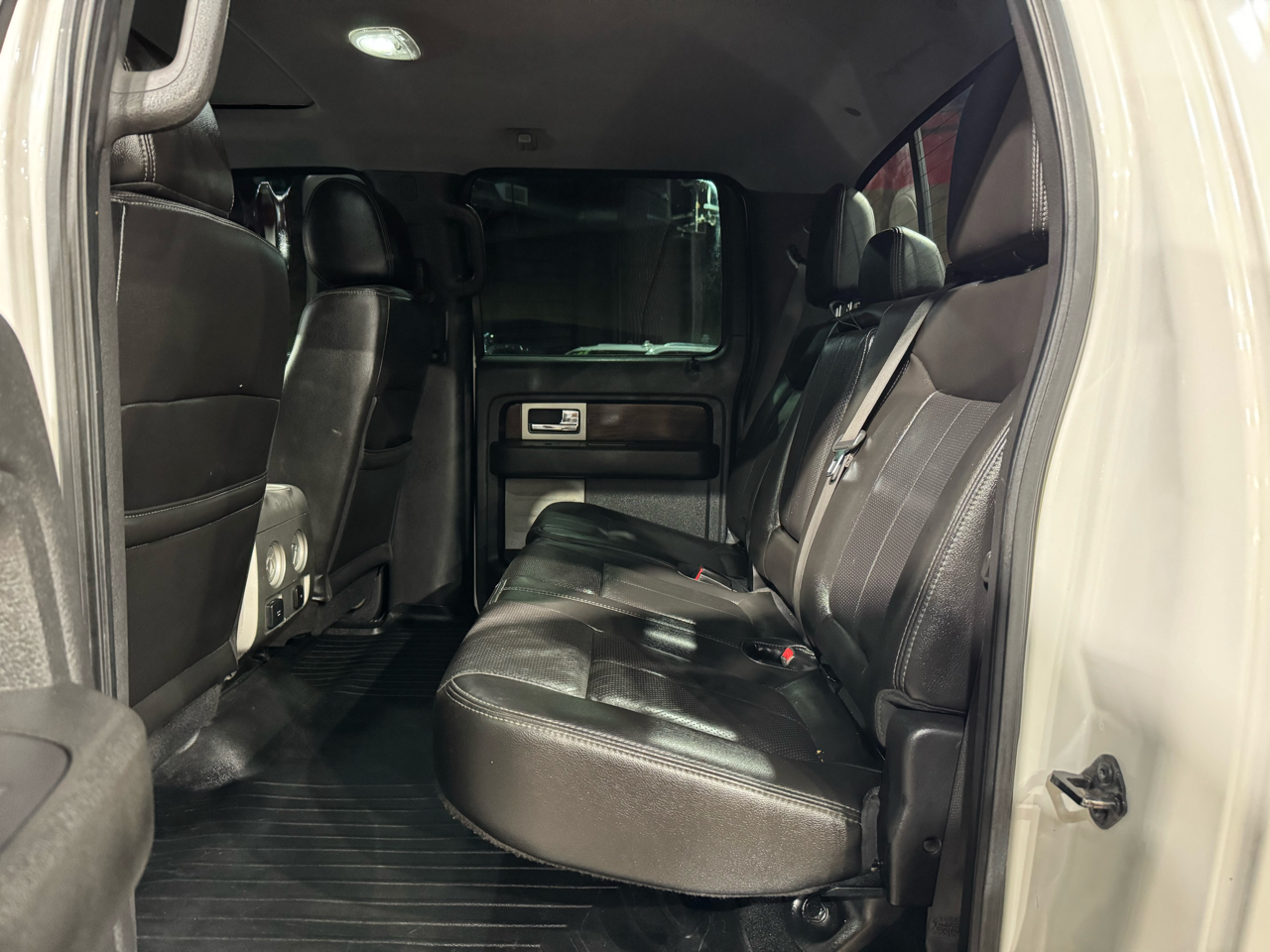 Ford F-150 4WD SuperCrew 145" Lariat 2014