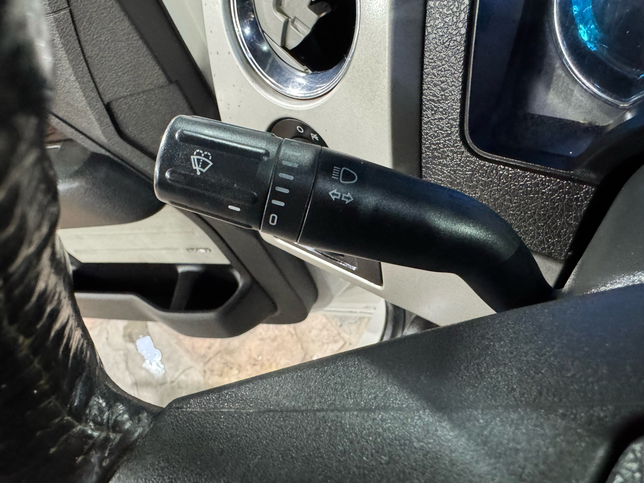 Ford F-150 4WD SuperCrew 145" Lariat 2014