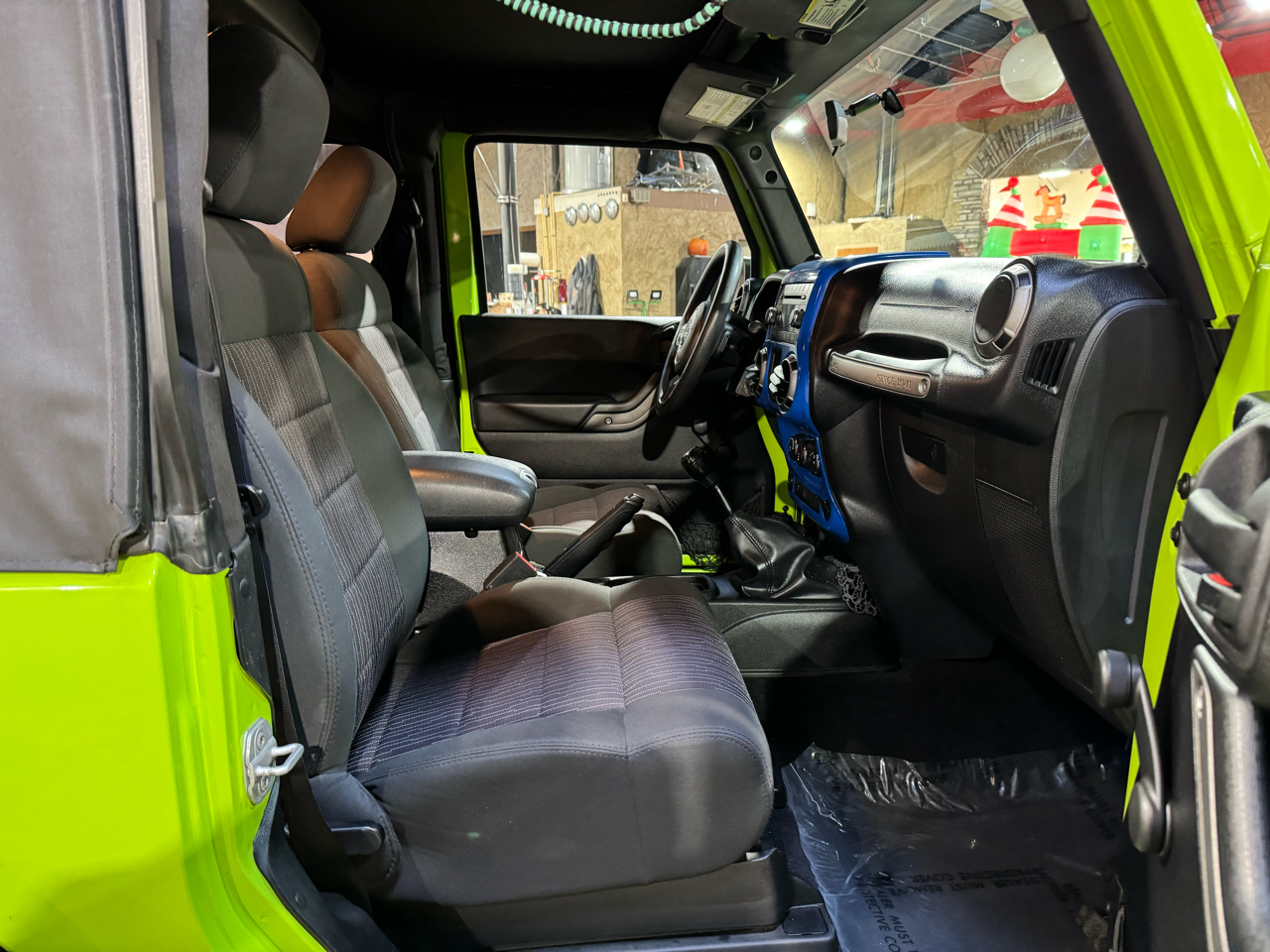 Jeep Wrangler 4WD 2dr Sport 2012