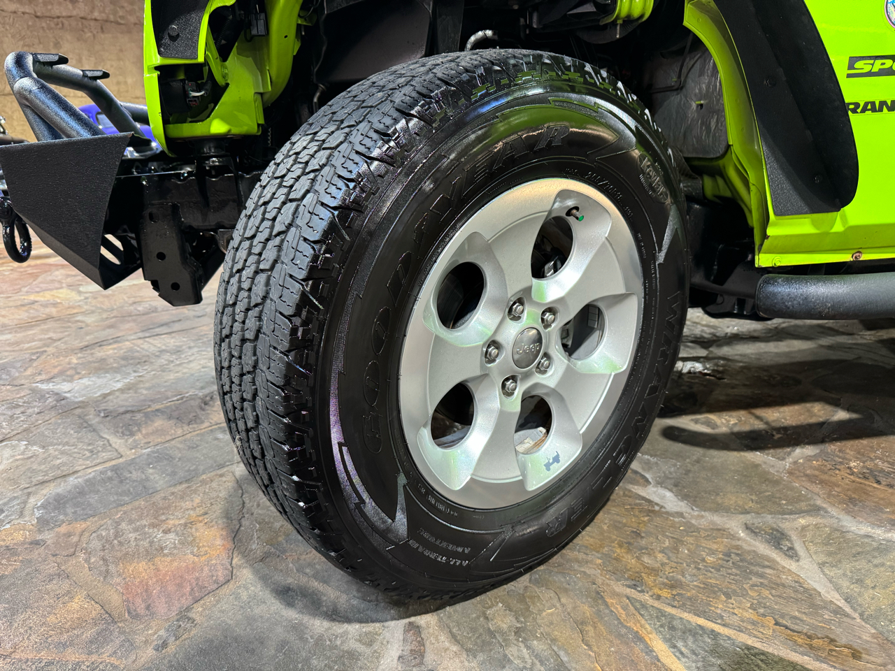 Jeep Wrangler 4WD 2dr Sport 2012