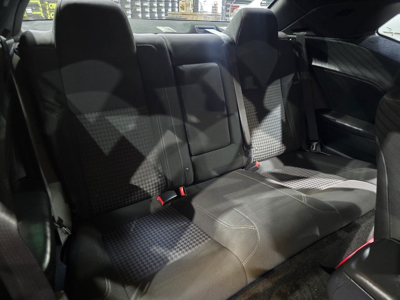 Dodge Challenger 2dr Cpe SXT 2015