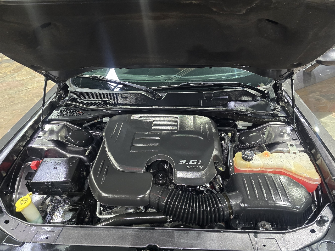 Dodge Challenger 2dr Cpe SXT 2015