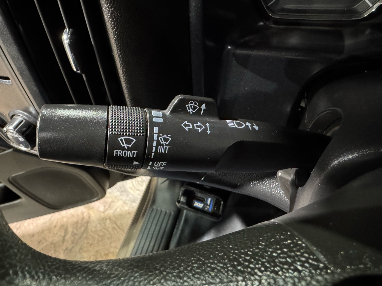 Chevrolet Silverado 1500 2WD Double Cab 143.5" Work Truck w/2WT 2014