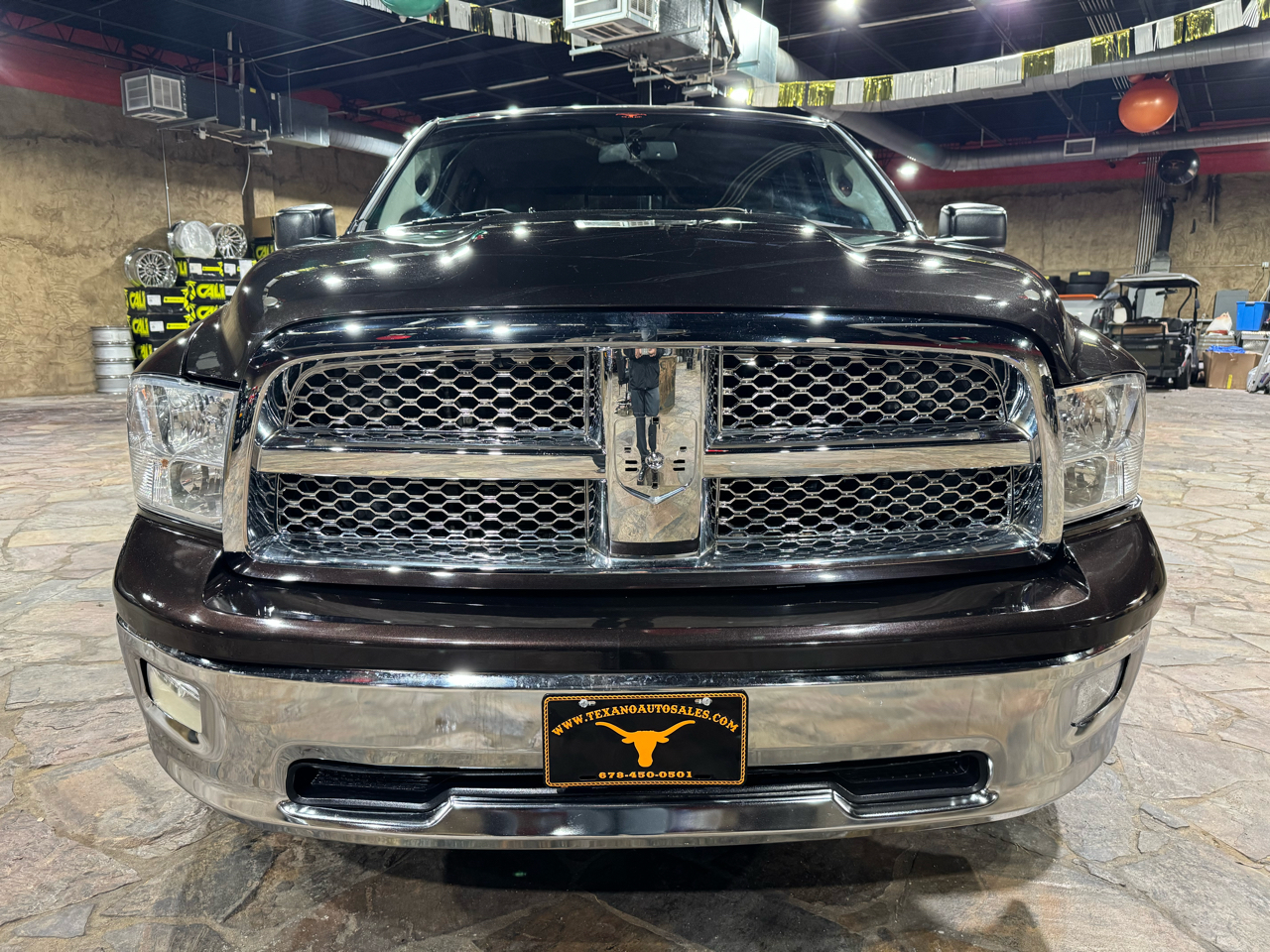 RAM 1500 2WD Quad Cab 140.5" Big Horn 2011