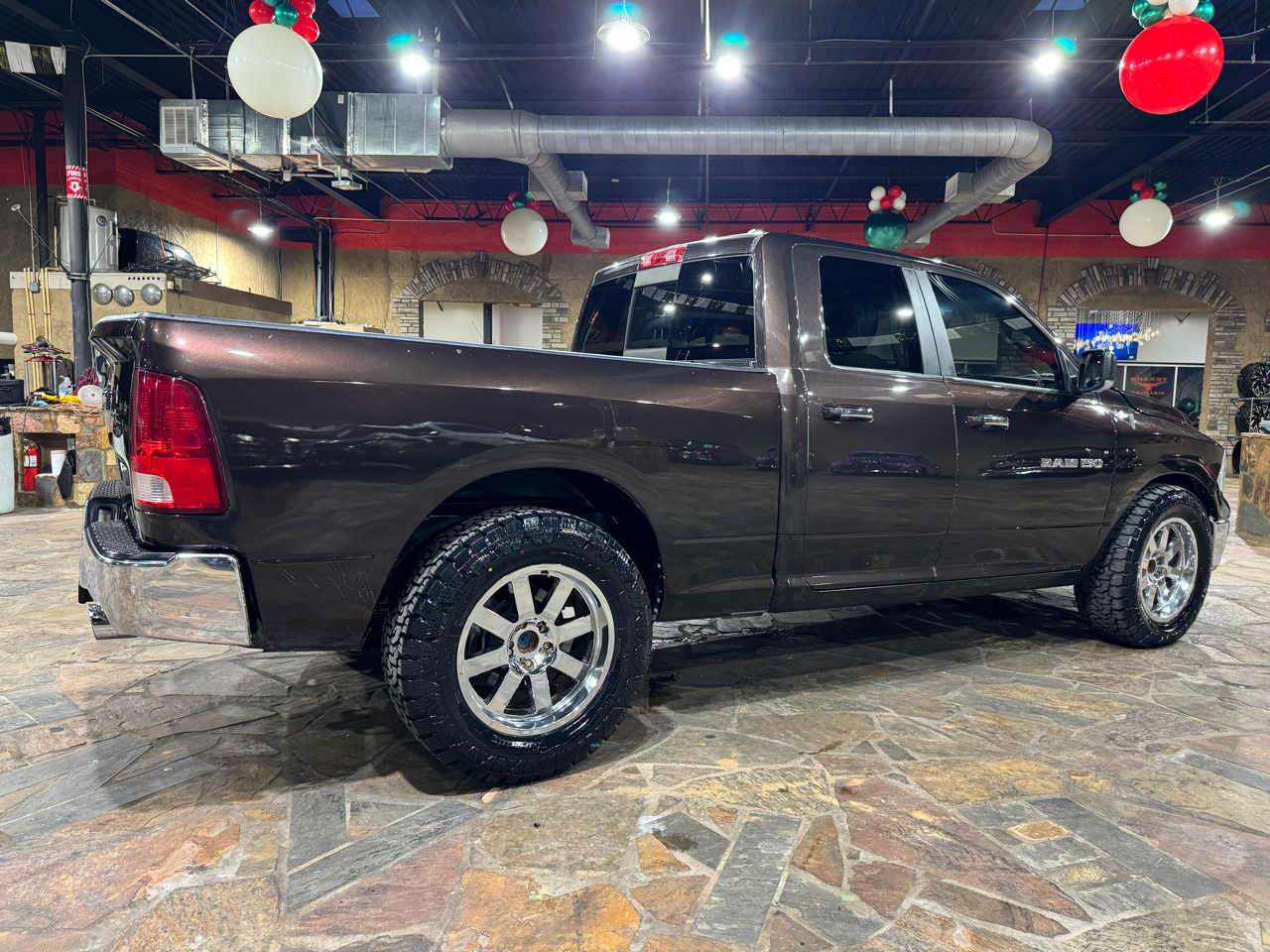RAM 1500 2WD Quad Cab 140.5" Big Horn 2011