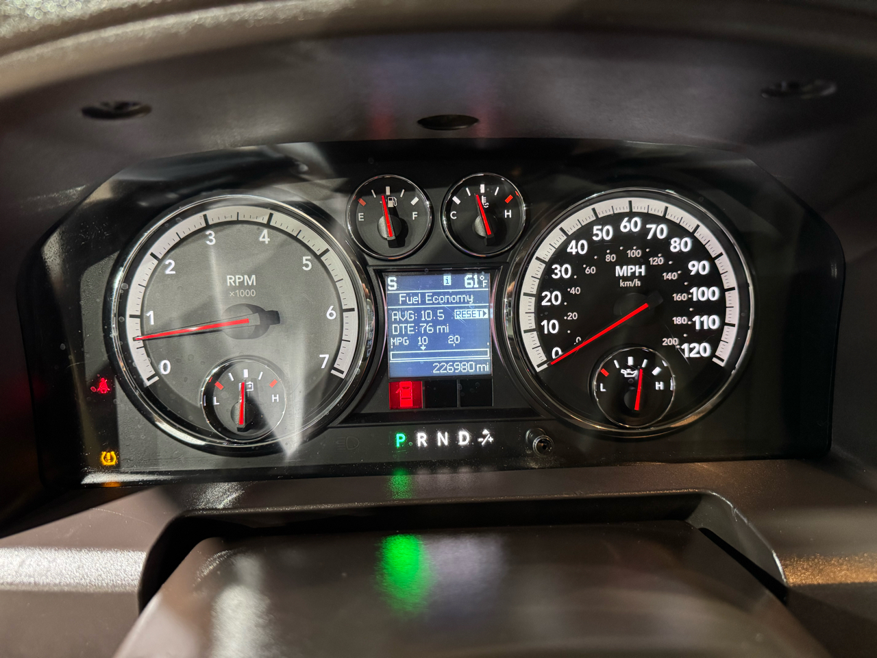 RAM 1500 2WD Quad Cab 140.5" Big Horn 2011