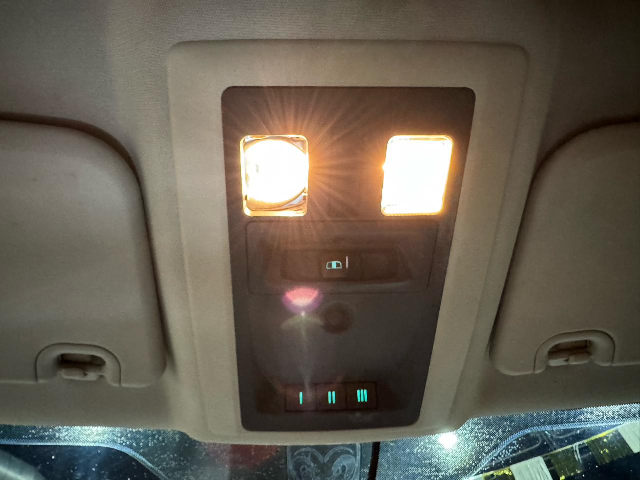 RAM 1500 2WD Quad Cab 140.5" Big Horn 2011