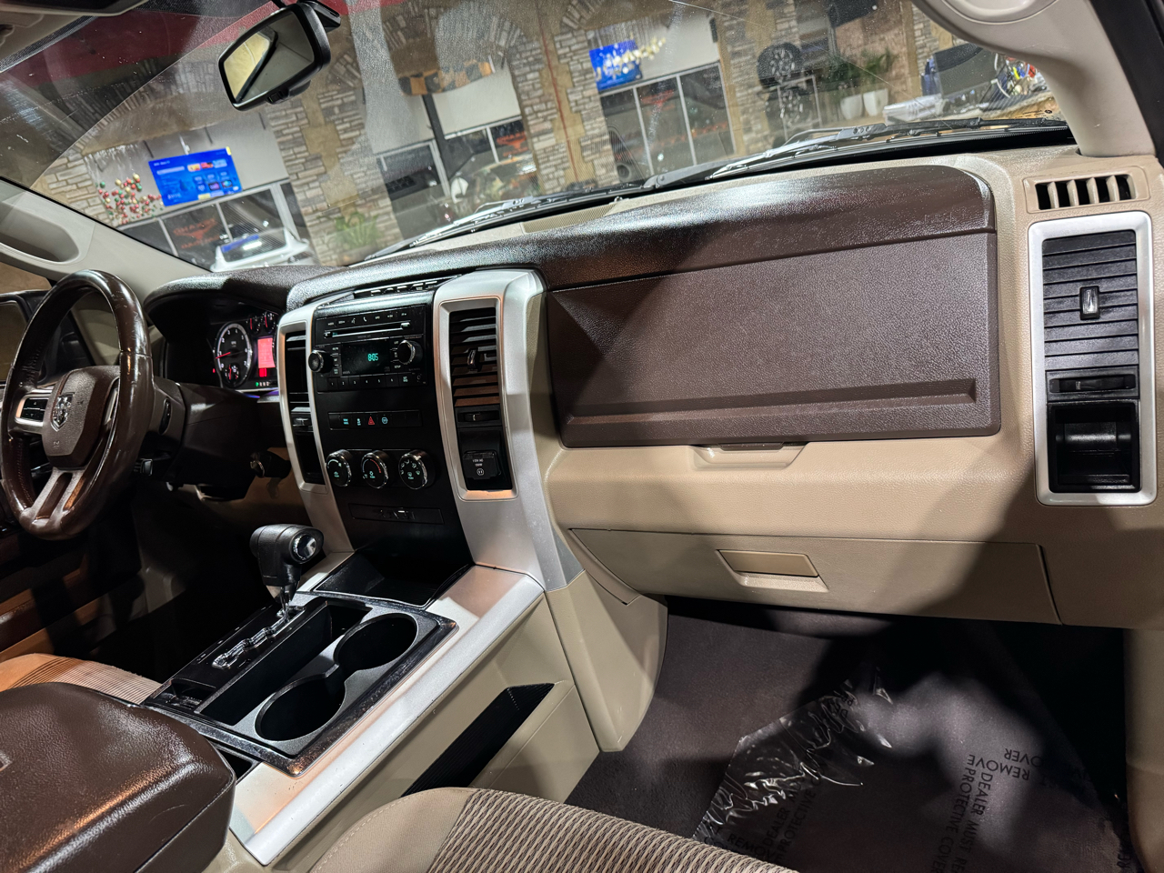 RAM 1500 2WD Quad Cab 140.5" Big Horn 2011