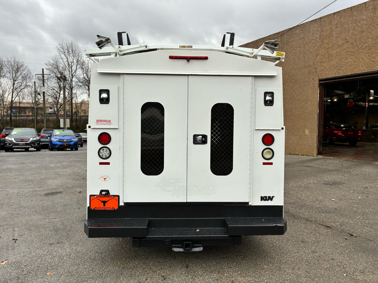 Ford Transit Cutaway T-250 138" 9000 GVWR SRW 2016