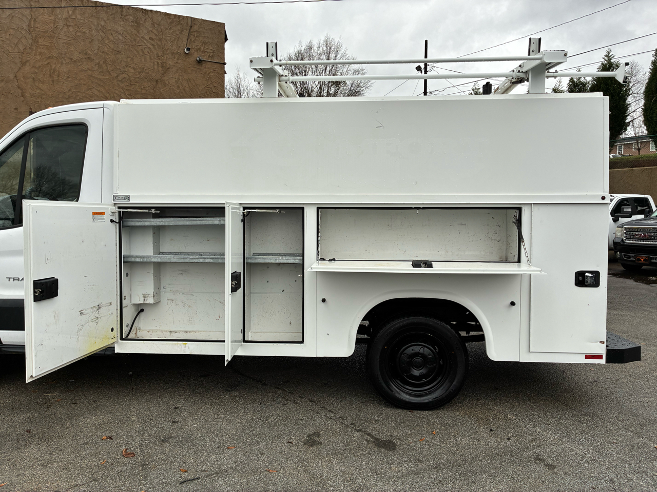 Ford Transit Cutaway T-250 138" 9000 GVWR SRW 2016