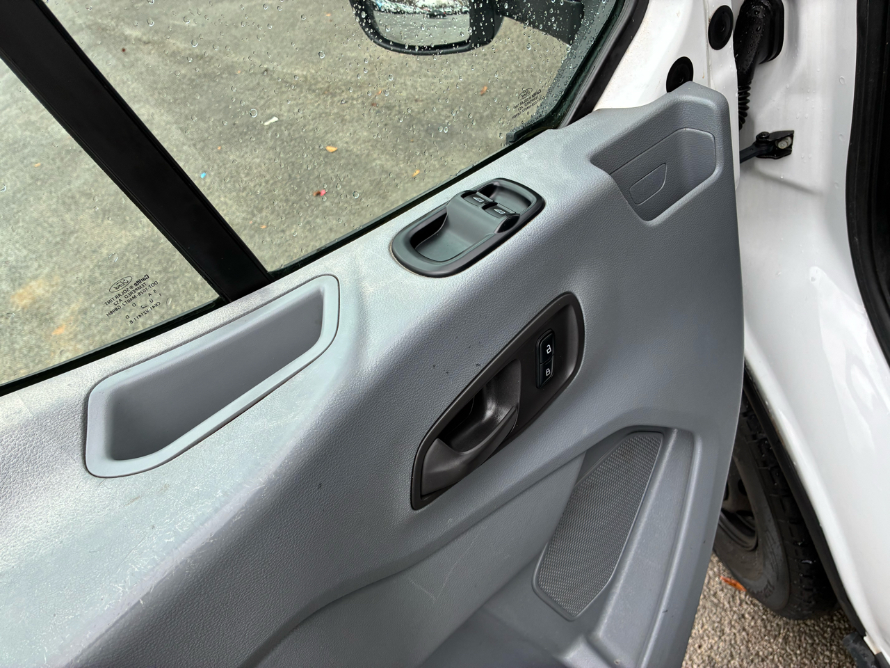 Ford Transit Cutaway T-250 138" 9000 GVWR SRW 2016