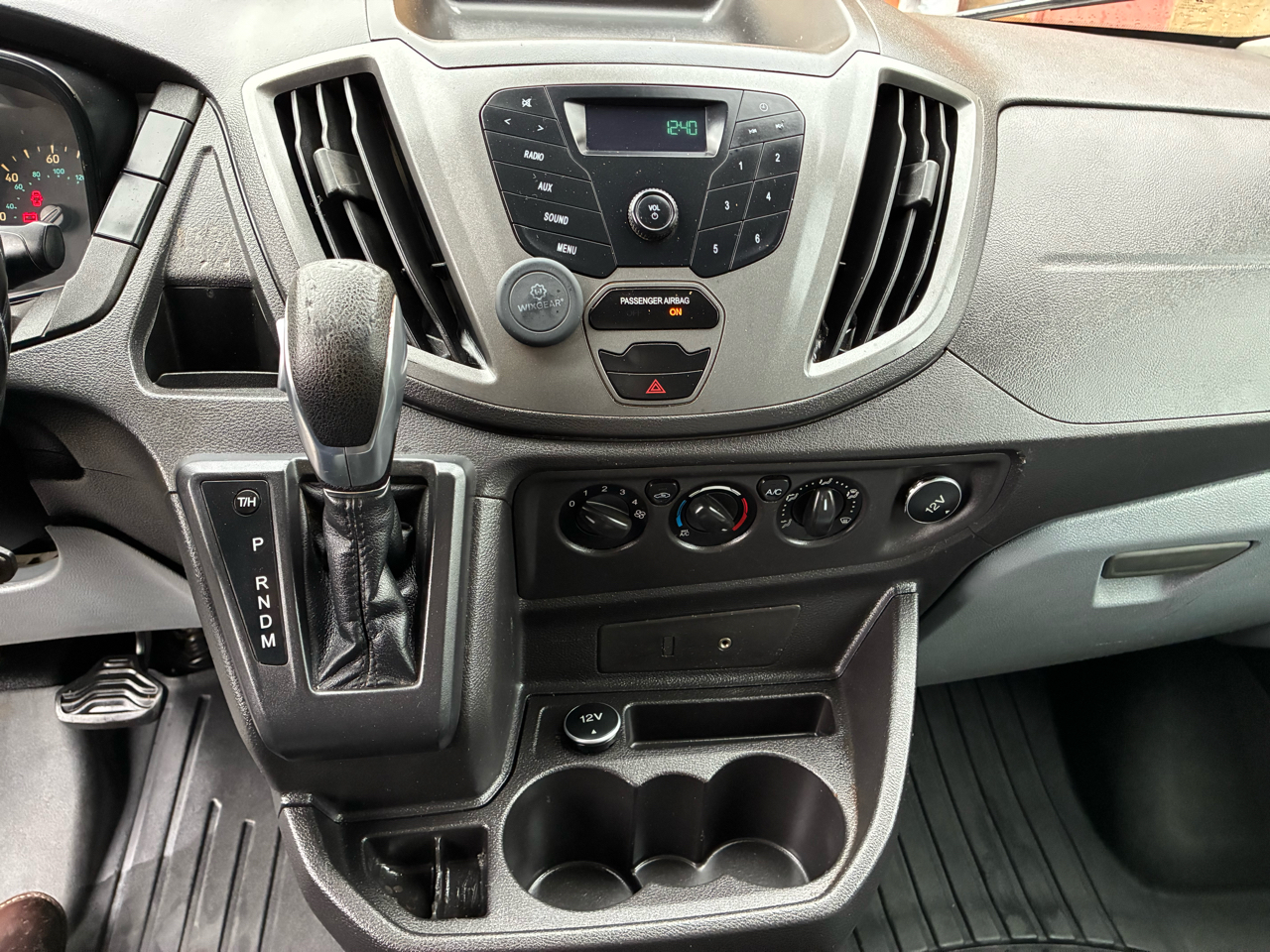 Ford Transit Cutaway T-250 138" 9000 GVWR SRW 2016