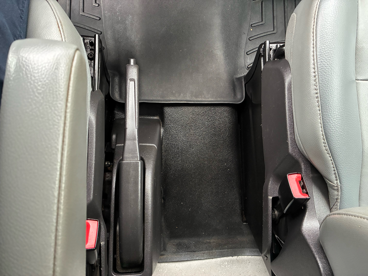 Ford Transit Cutaway T-250 138" 9000 GVWR SRW 2016