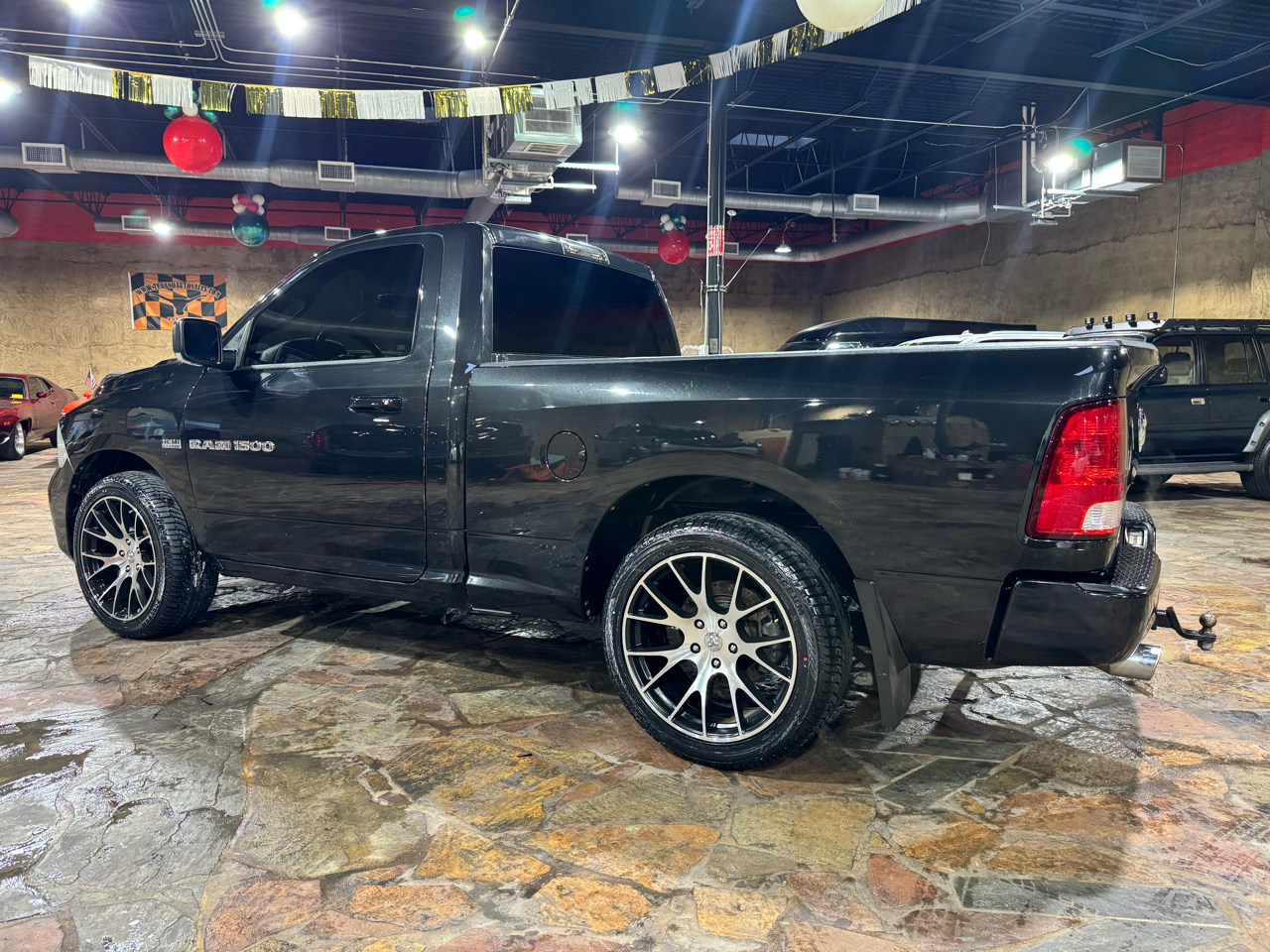 RAM 1500 2WD Reg Cab 120.5" R/T 2011