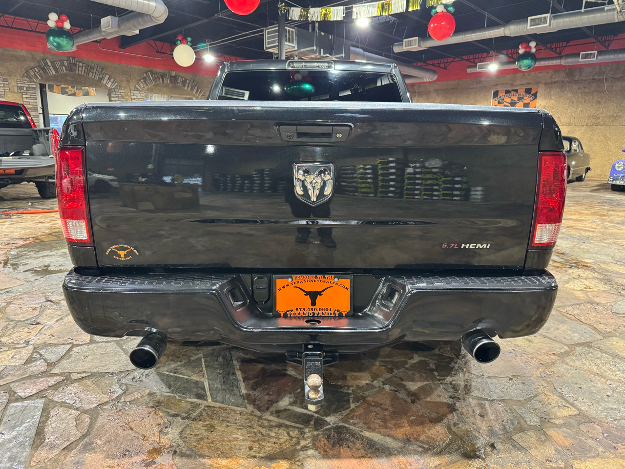 RAM 1500 2WD Reg Cab 120.5" R/T 2011