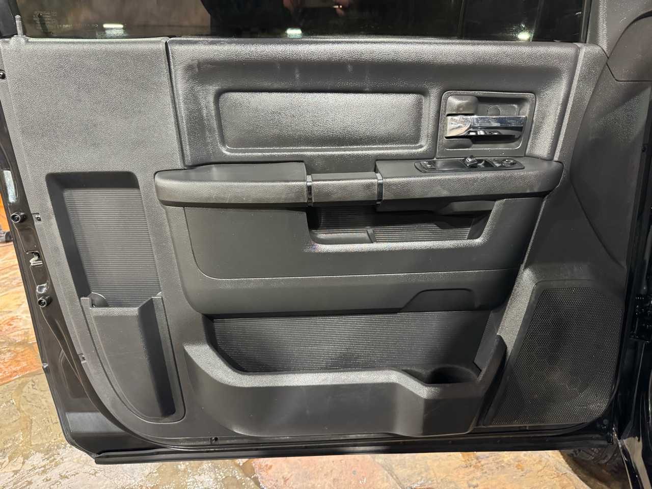 RAM 1500 2WD Reg Cab 120.5" R/T 2011