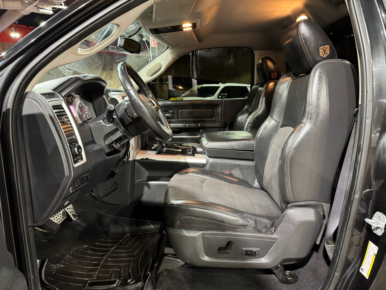 RAM 1500 2WD Reg Cab 120.5" R/T 2011