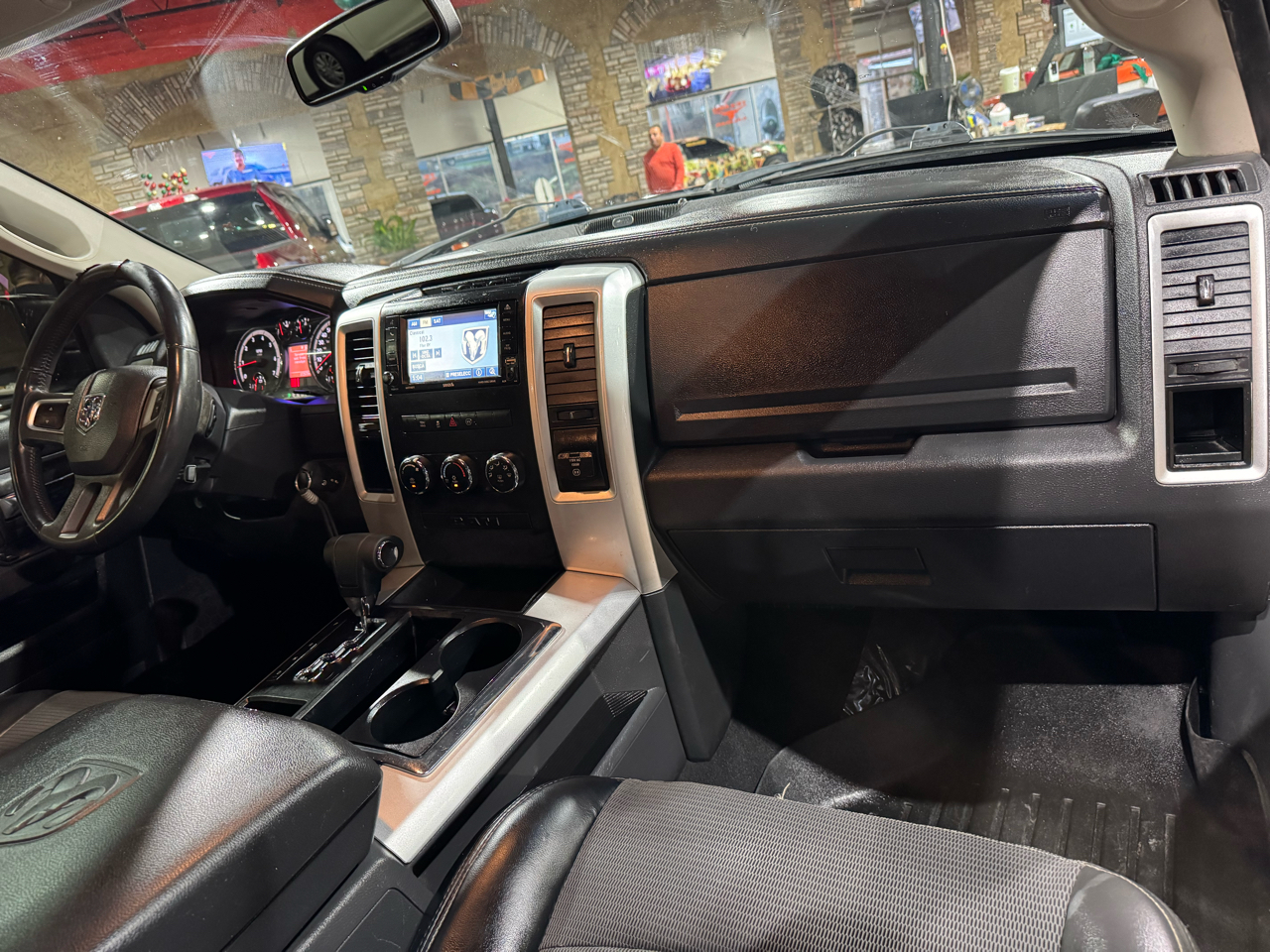 RAM 1500 2WD Reg Cab 120.5" R/T 2011