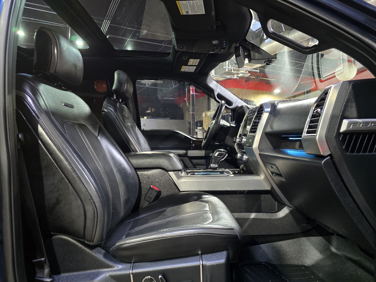 Ford F-150 4WD SuperCrew 145" Platinum 2015