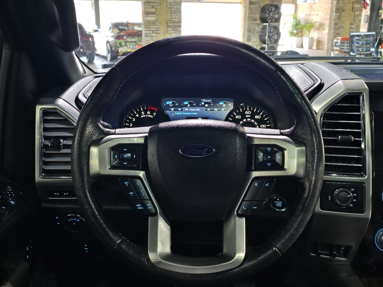 Ford F-150 4WD SuperCrew 145" Platinum 2015